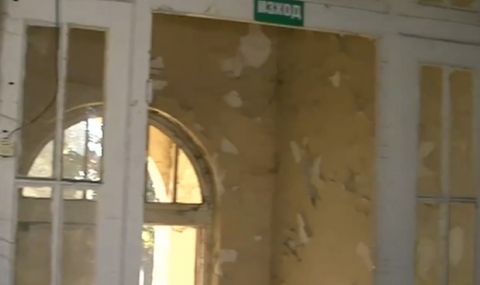 Жители на село си купуват училището от частник, за да го възстановят