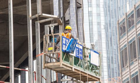 Голямото поглъщане на строителните компании