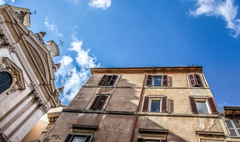 Тук цените на старите жилища падат