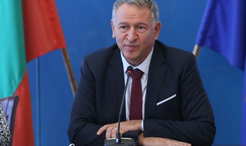 Кацаров: Водих много добре управлението на здравната система в тази тежка ситуация