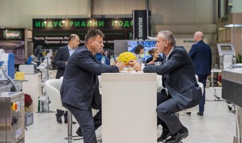 Какви са предимствата да се регистрирам онлайн за #RetailShow?