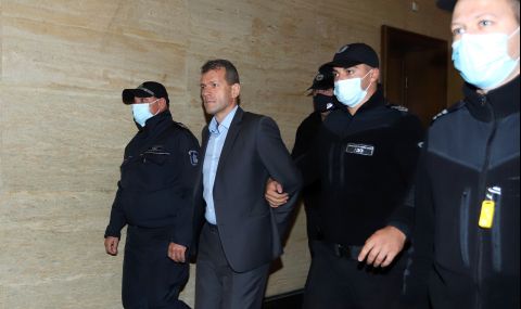 Започва делото срещу Боян Расате за екшъна в ЛГБТ-офиса