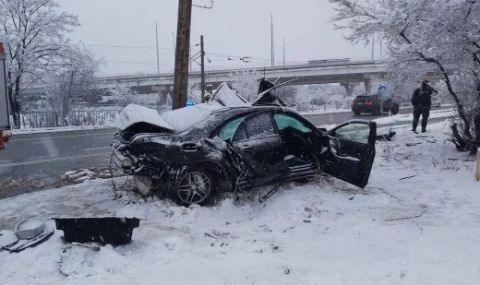 Млад мъж загина при тежка катастрофа във Враца