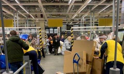 Разграбват мебелен магазин (ВИДЕО)