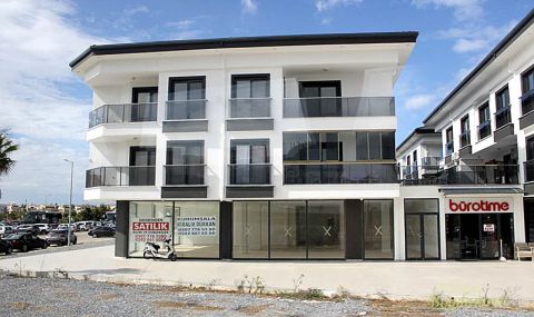 Властите проверяват дейността на компании, която продава цимент