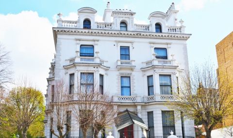 Имоти за милиони лири попаднаха под санкциите срещу Русия