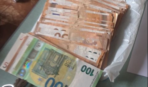 Арестуваха българи за телефонни измами в Гърция