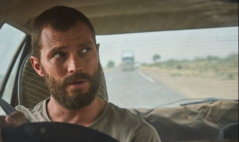 Джейми Дорнан губи паметта си по време на бясно преследване в Австралия