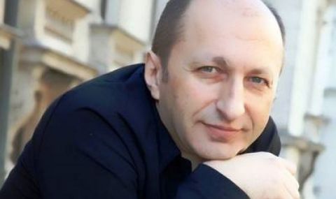 Елдар Алиев с „Хиляда и една нощ“ и още нещо…