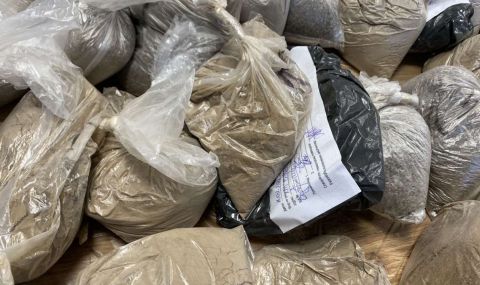 Хванаха двама с 10 кг хероин