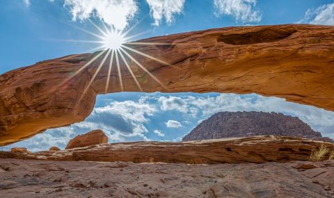 Държава започва строителството на 8 нови града