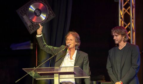 Почина кийбордистът на Fleetwood Mac – Брет Тъгъл