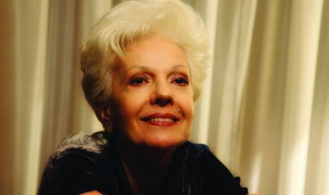 Почитат с филм и престижна награда Райна Кабаиванска в Рим