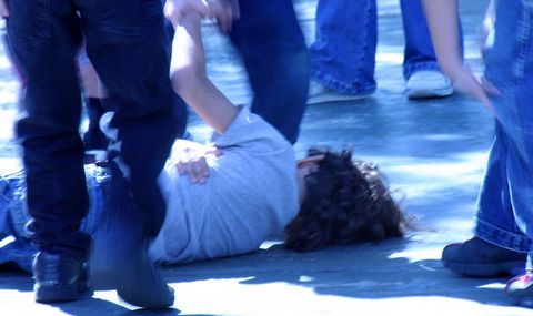 Прокурорският син от Перник лъсна в брутално ВИДЕО 18+