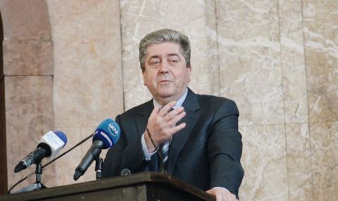 Разбиха офиса на Георги Първанов