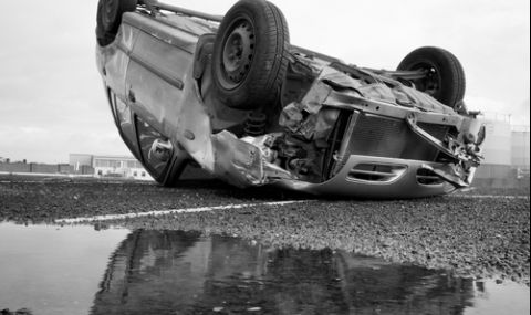 15-годишно момче преобърна кола по таван в Пловдив