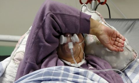 Еврокомисарят по здравеопазването призова: Гответе се за предстоящата нова вълна на пандемията