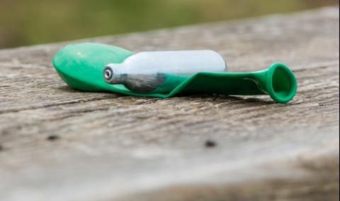 КЗП спря продажбата на райски газ на места