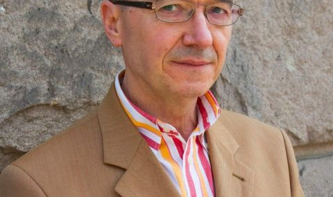 Проф. Цветан Теофанов пред ФАКТИ: За мен арабският език беше голямата ми любов от пръв поглед