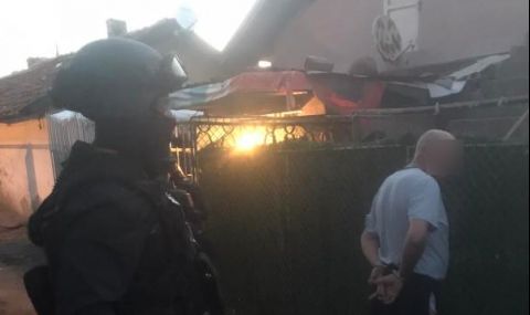 Разбита е престъпна група за търговия с кръв, 10 души са в ареста