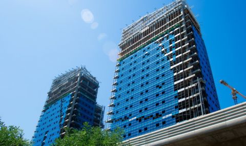 Държава спасява падащия имотен пазар