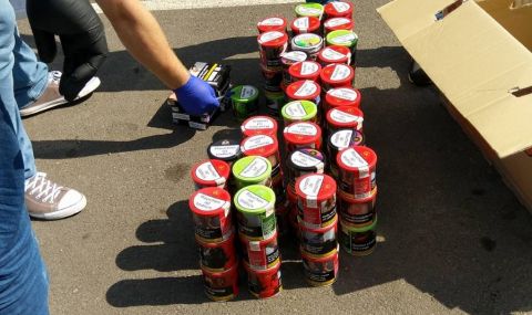 Екшън до столичен мол: Задържаха 20-годишен с 60 кг тютюн за наргиле