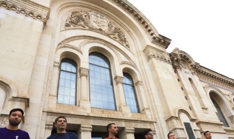 Продадоха на безценица емблематична сграда в София