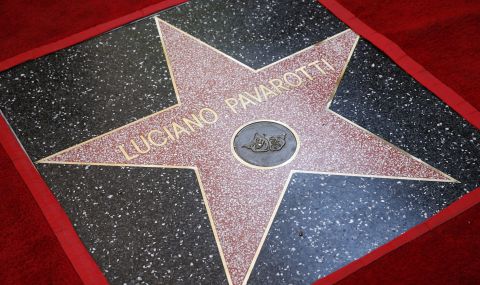Павароти получи посмъртно звезда на Алеята на славата (СНИМКИ)