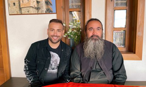 Дядо Никанор благослови новия клип на Валентин Велчев