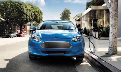 Над половината от продадените нови коли ще са на ток само след няколко години