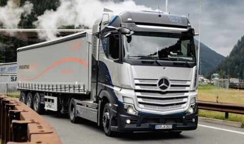 Daimler Truck тества водороден камион в планината