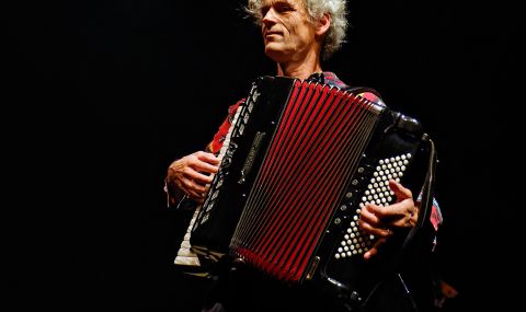 Синът на откривателя на „Мистерията на българските гласове“ идва в България