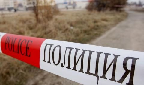 Бизнесмен преби съпругата си с ракета за тенис
