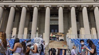 „Интифада“: Пропалестинските протестиращи в Колумбийския университет презвеха академична сграда