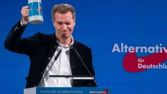 Претърсване на помещения, свързани с депутат от „Алтернатива за Германия“, разследва се подкуп