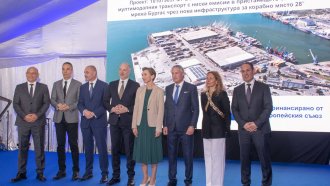 Пристанището на Домусчиеви вече е конкурент на порта в Констанца