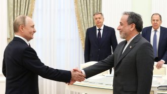 Иран е поискал от Путин нови системи за ПВО, след като Израел унищожи предишните