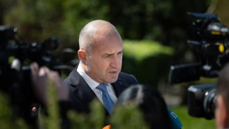 Радев: Инфлацията на Борисов е толкова истинска, колкото са му истински магистралите