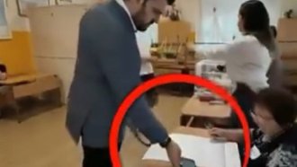 След като министър на ГЕРБ гласува със снимка в телефон, държавата обеща скоро е-лични карти