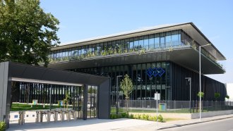 Роналдо се възстановява с уреди от Пловдив, BTL вложи 100 млн. лв. в нов завод