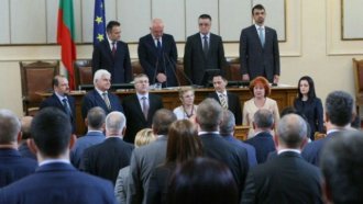 На прощаване: Половин милион лева за стария състав на КЗК