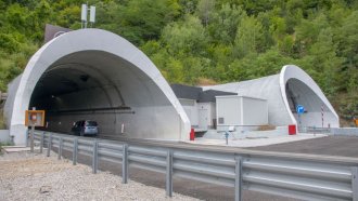 От утре нормално минаване през тунелите „Правешки ханове“ и „Топли дол“, наесен пак ремонт