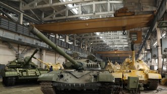 Правителството готви план с ударни разходи за отбрана