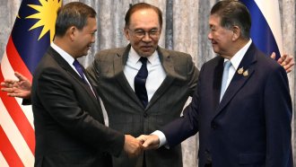 Тайланд и Камбоджа се споразумяха за прекратяване на огъня