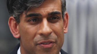 Бившият британски премиер Риши Сунак отново работи за „Голдман Сакс“