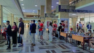 60% от държавната издръжка – най-вероятната граница за студентските такси за платено обучение