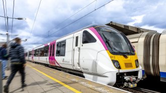 Великобритания национализира втора жп компания