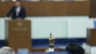 Управляващите и Пеевски набързо си гарантираха мнозинство за антикорупционната комисия