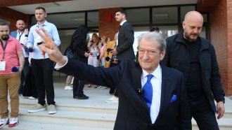 Бивш албански премиер на съд за корупция