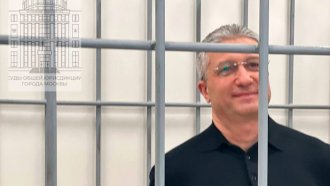 Бивш руски заместник-министър на отбраната е осъден на 13 години затвор за корупция